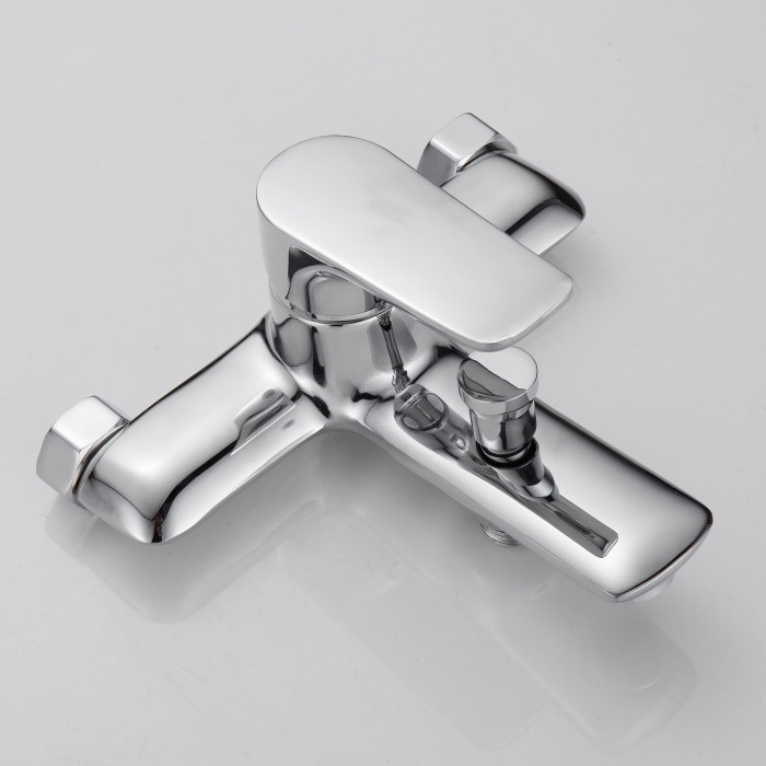Cмеситель для ванны Rozzy Jenori VELUM RBZ082-3 Cмеситель для ванны Rozzy Jenori VELUM RBZ082-3