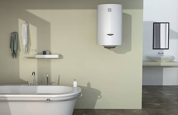 Водонагрівач Ariston PRO1 R ABS 50 V SLIM у ванній