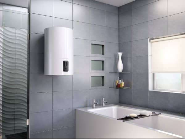 Бойлер Ariston LYDOS Eco 80 V в інтер'єрі ванної кімнати