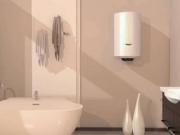 Бойлер Ariston PRO1 ECO EVO 120 V 2K CZ EU в інтер'єрі ванної кімнати