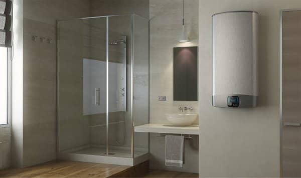 Бойлер Ariston VLS EVO DRY 50 V у ванній кімнаті